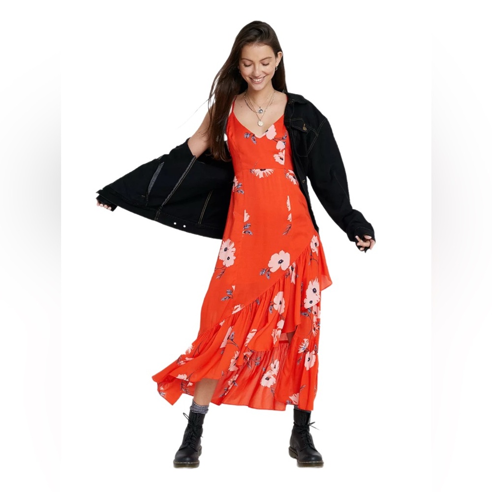 NWT Urban Outfitters Floral Fireworks Midi Dress, Medium ✨✨✨ - Picture 3 of 10